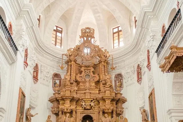 Old Goa on foot, a UNESCO World Heritage Site