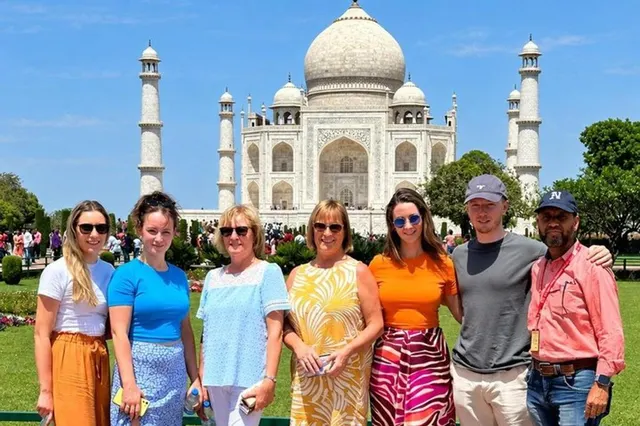 Taj Mahal, Agra Fort and Baby Taj in a day, by car