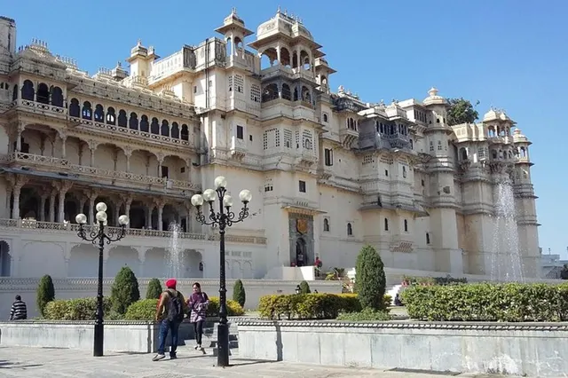 Walking tour of Udaipur with a guide
