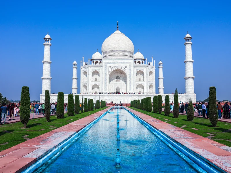 The Taj Mahal seen from the front, in Agra