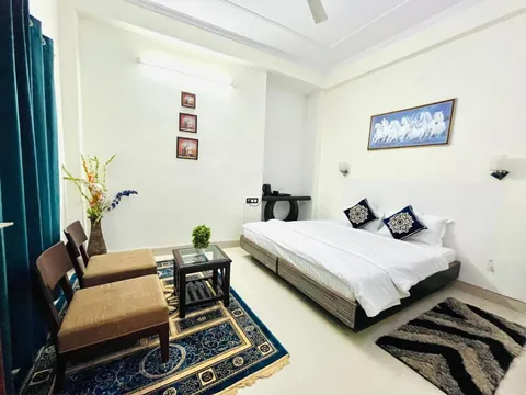 Room of Alibaba's Indiana Homestay in Agra