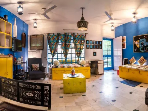 Lounge of The Coral House Homestay in Agra