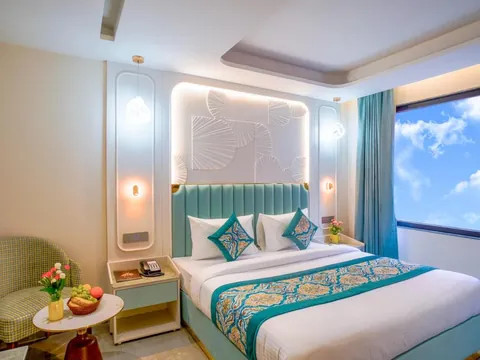 Room of Horizon by La Riqueza in New Delhi