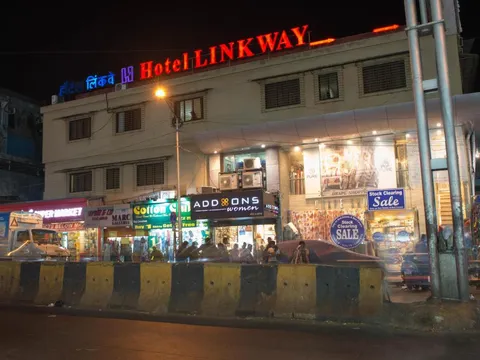 Façade of Hotel Linkway in Mumbai