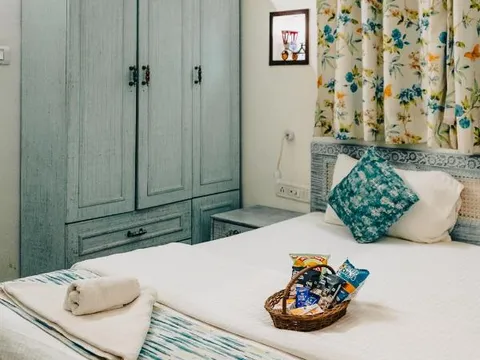Room with balcony of Safarnama Varanasi in Varanasi